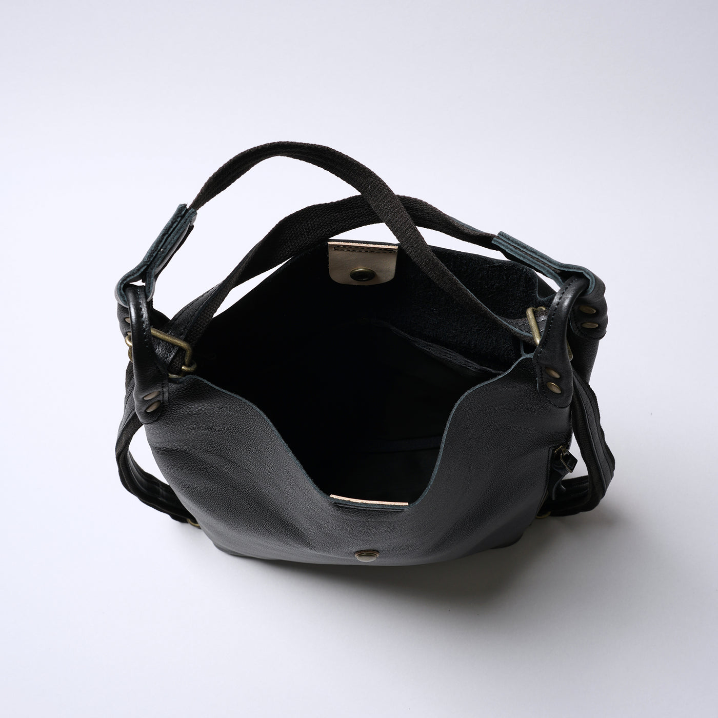 <Laisser Faire> Pieza 2 Way Back Pack / Black