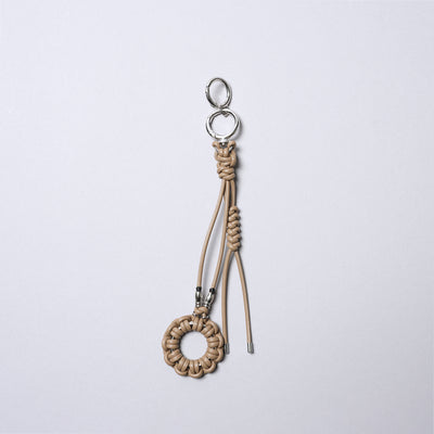 <SENTI FLATTER THE SENSES> Leather Blade Circle Key Strap / Red