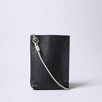 <SENTI FLATTER THE SENSES> Shrink Leather Mini Shoulder Bag / Ivory x Black