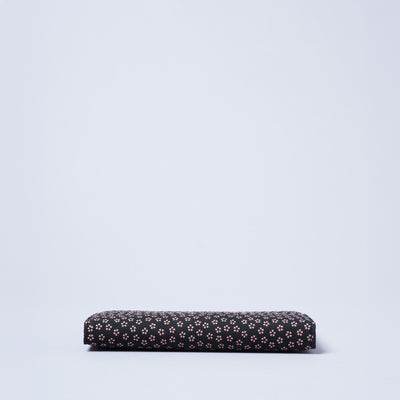 <kissora> Kotoinden Kiss Lock Long Wallet / Small Cherry Blossoms PNK