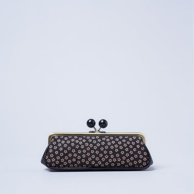 <kissora> Kotoinden Kiss Lock Eyeglass Case / Small Cherry Blossoms PNK