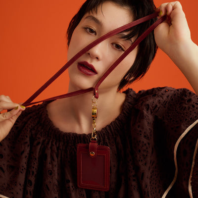 ＜レザリ＞イタリアンレザーIDケース（縦型）/ラズベリー