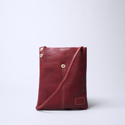 <Laisser Faire> Pieza Thin Gusset Shoulder Bag / Camel