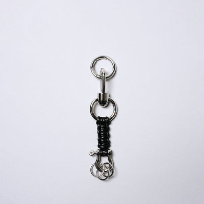 <SENTI FLATTER THE SENSES> Leather Blade Key Chain / Red