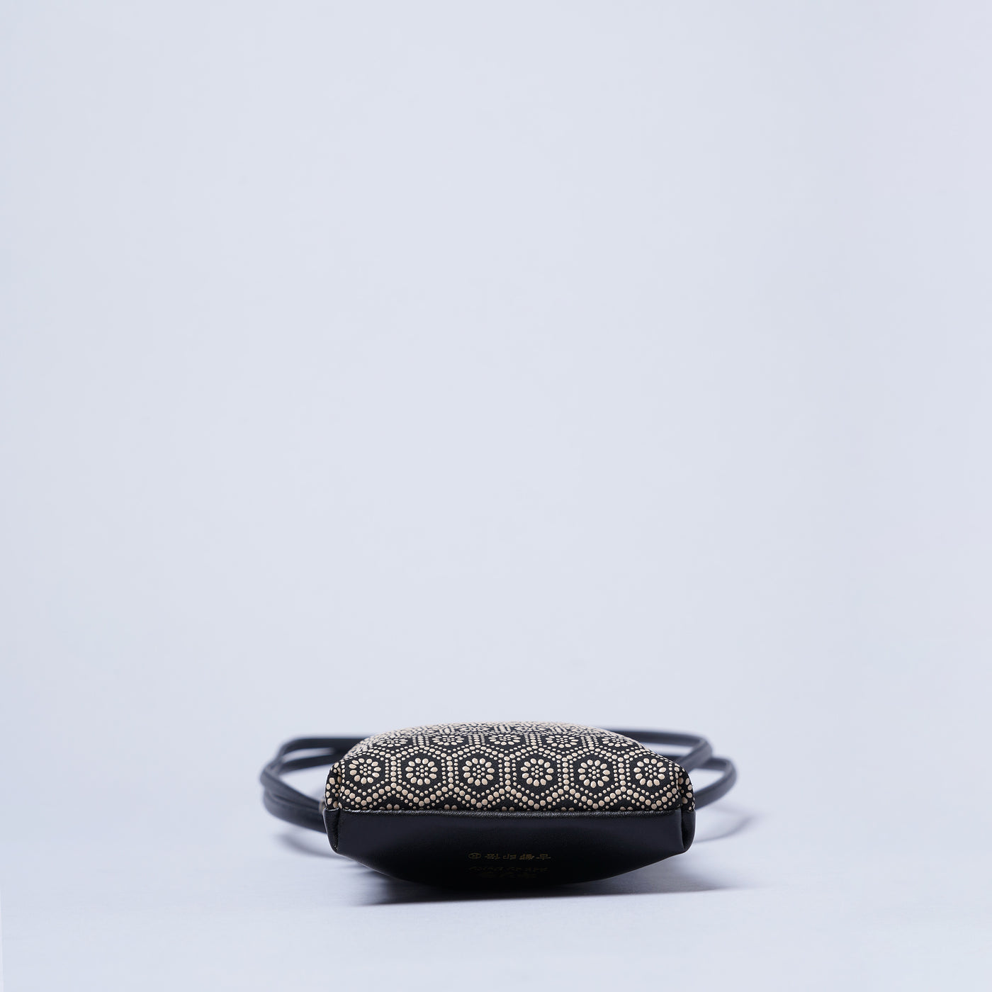 <kissora> Kotoinden Kiss Lock Smart Phone Shoulder / Kikko BEG