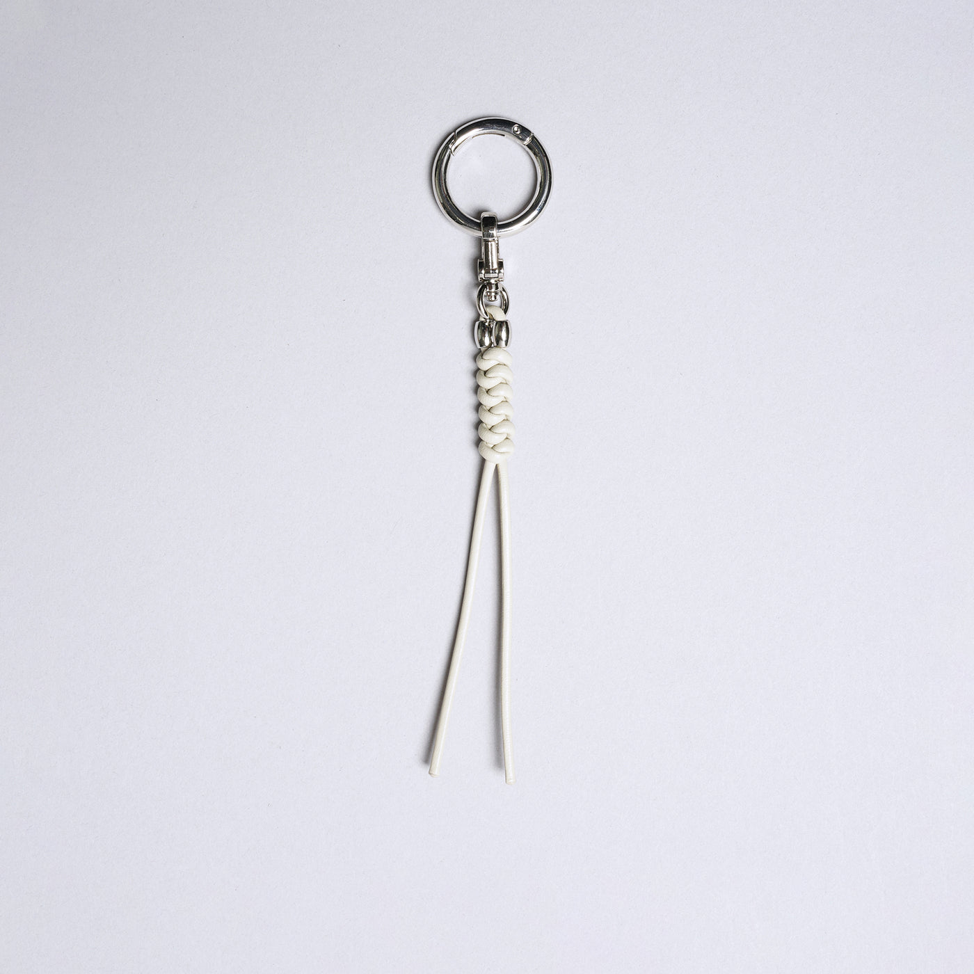 <SENTI FLATTER THE SENSES> Leather Blade Key Chain / Blue