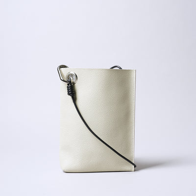 <SENTI FLATTER THE SENSES> Shrink Leather Mini Shoulder Bag / Black x Ivory