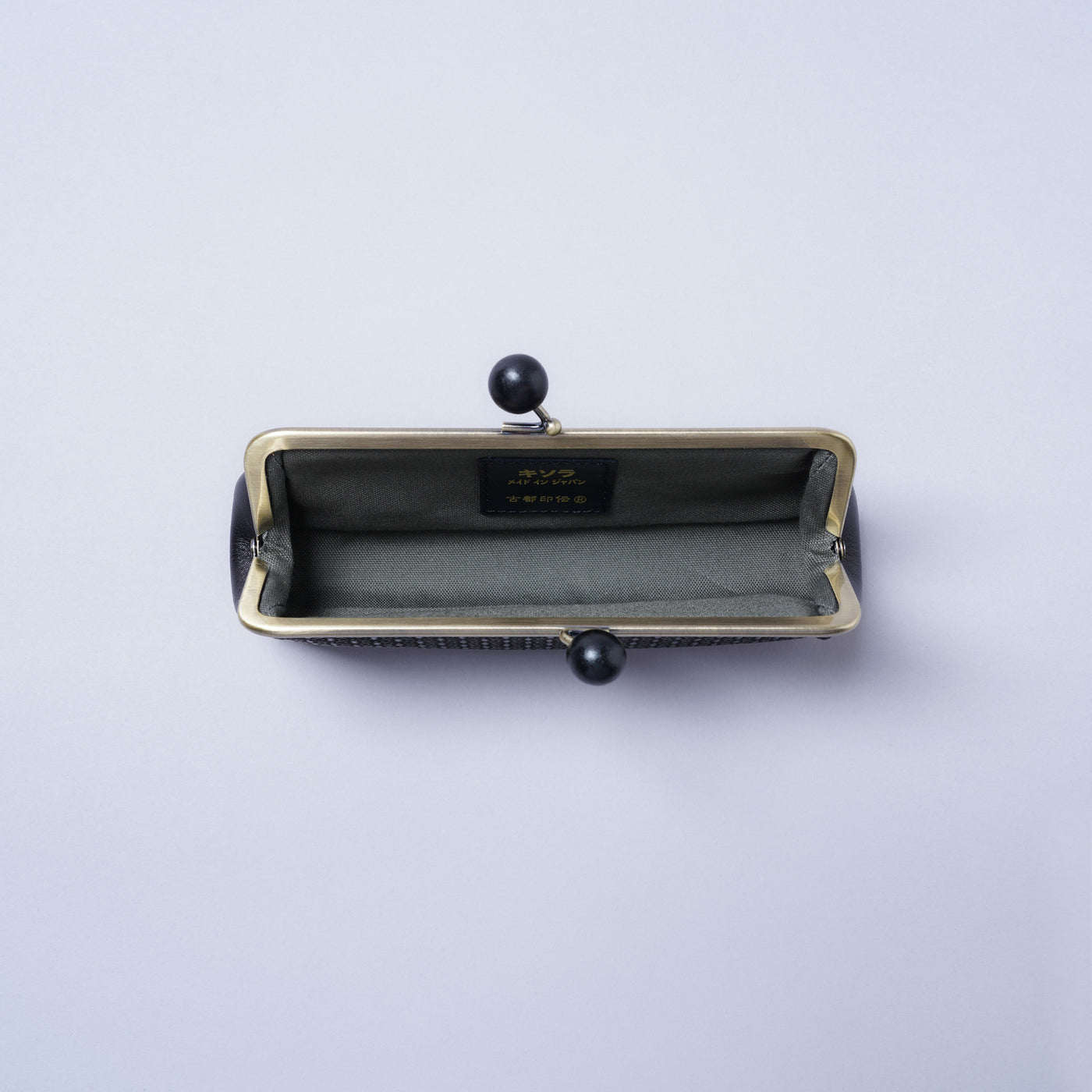 <kissora> Kotoinden Kiss Lock Eyeglass Case / Small Cherry Blossoms PNK