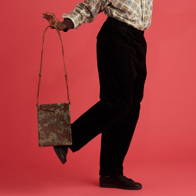 ＜keu＞Skinny Case L（11.5 inch）/紅銅鏽