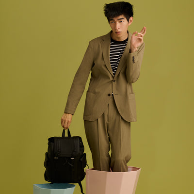 ＜レザリ＞エンボスレザー巾着式デイパック/ブラック