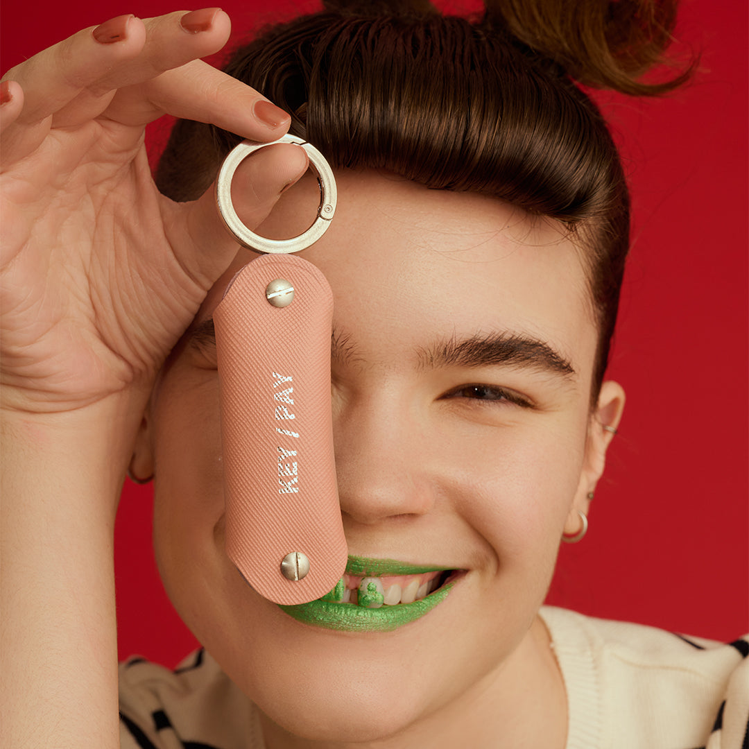 ＜ハーフ＞EMBOSS COW LEATHER KEY/PAY/ピンク