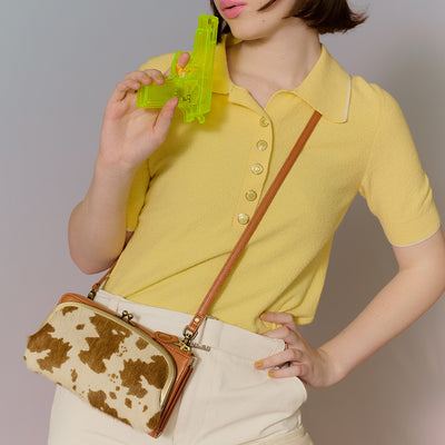 ＜アルティジャーノ＞がま口お財布ショルダー/ホルスタイン×キャメル