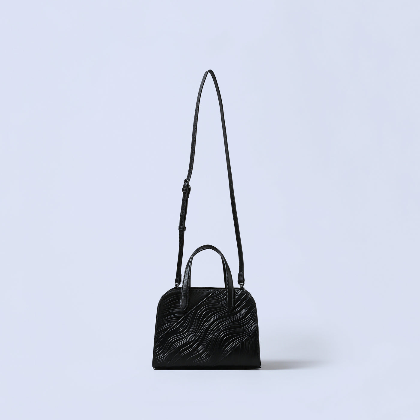 ＜エスティーヌ＞ノワリズムシリーズ レザー2WAYハンドバッグ/ブラック