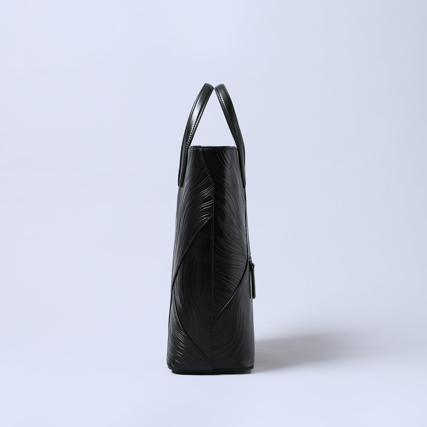 ＜エスティーヌ＞ノワリズムシリーズ レザー2WAYトートバッグ/ブラック