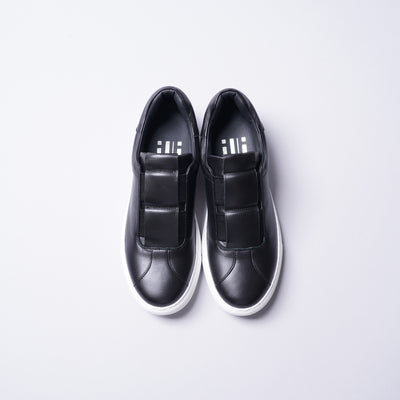 <IUI> Elastic Sneaker / White