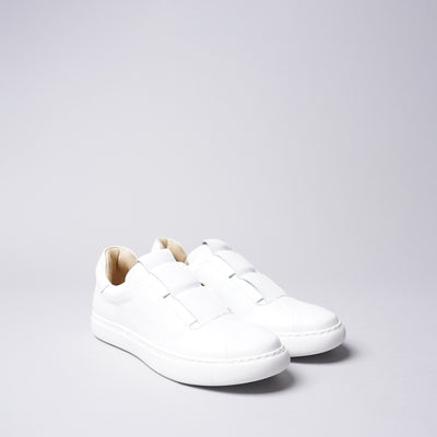 <IUI> Elastic Sneaker / White