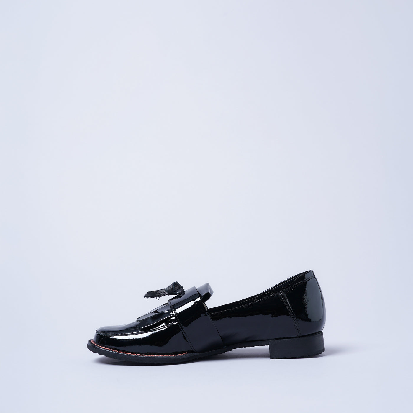 <KUTSUNE> LOAFER / Black Enamel (Black)