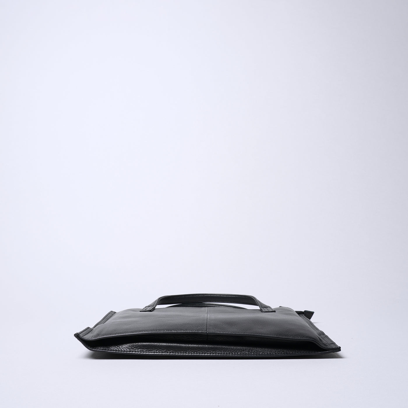 Fika 纖薄型兩用斜背包/黑色