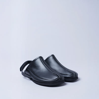 <SUUTA SUUTA> Tabi Shoes / White