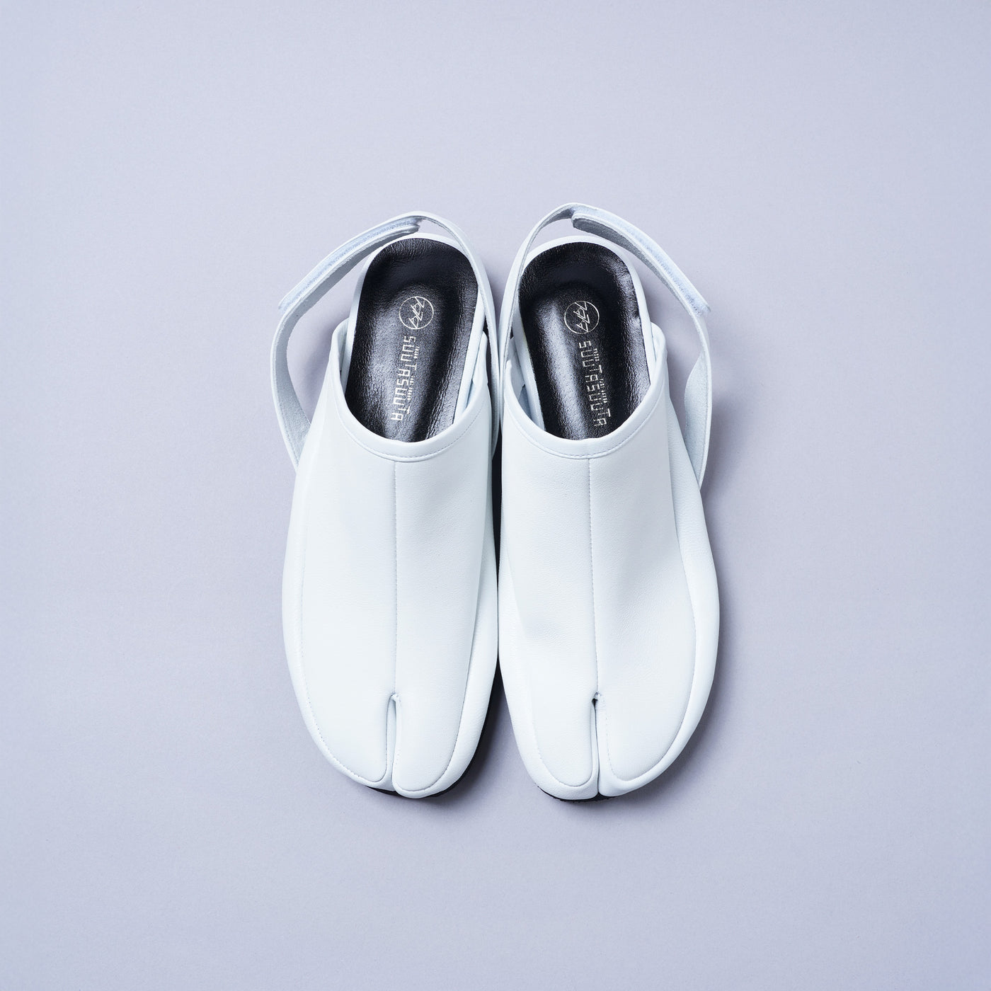 <SUUTA SUUTA> Tabi Shoes / White
