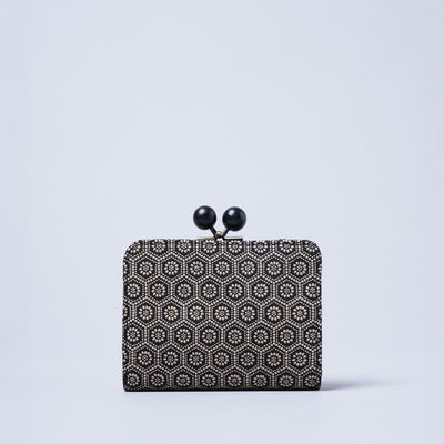 <kissora> Kotoinden Kiss Lock Half Wallet / Small Cherry Blossoms PNK