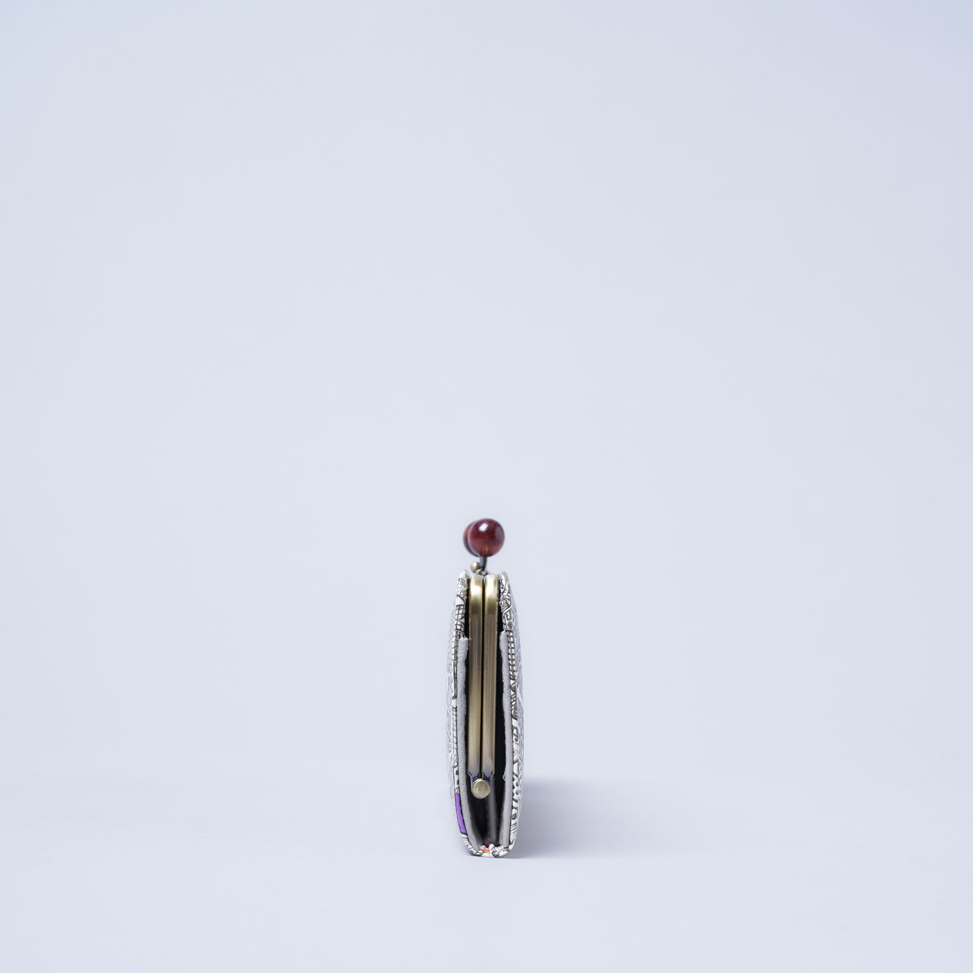 <kissora> Yuzen Bunko Kiss Lock Long Wallet / TOKYO (White)