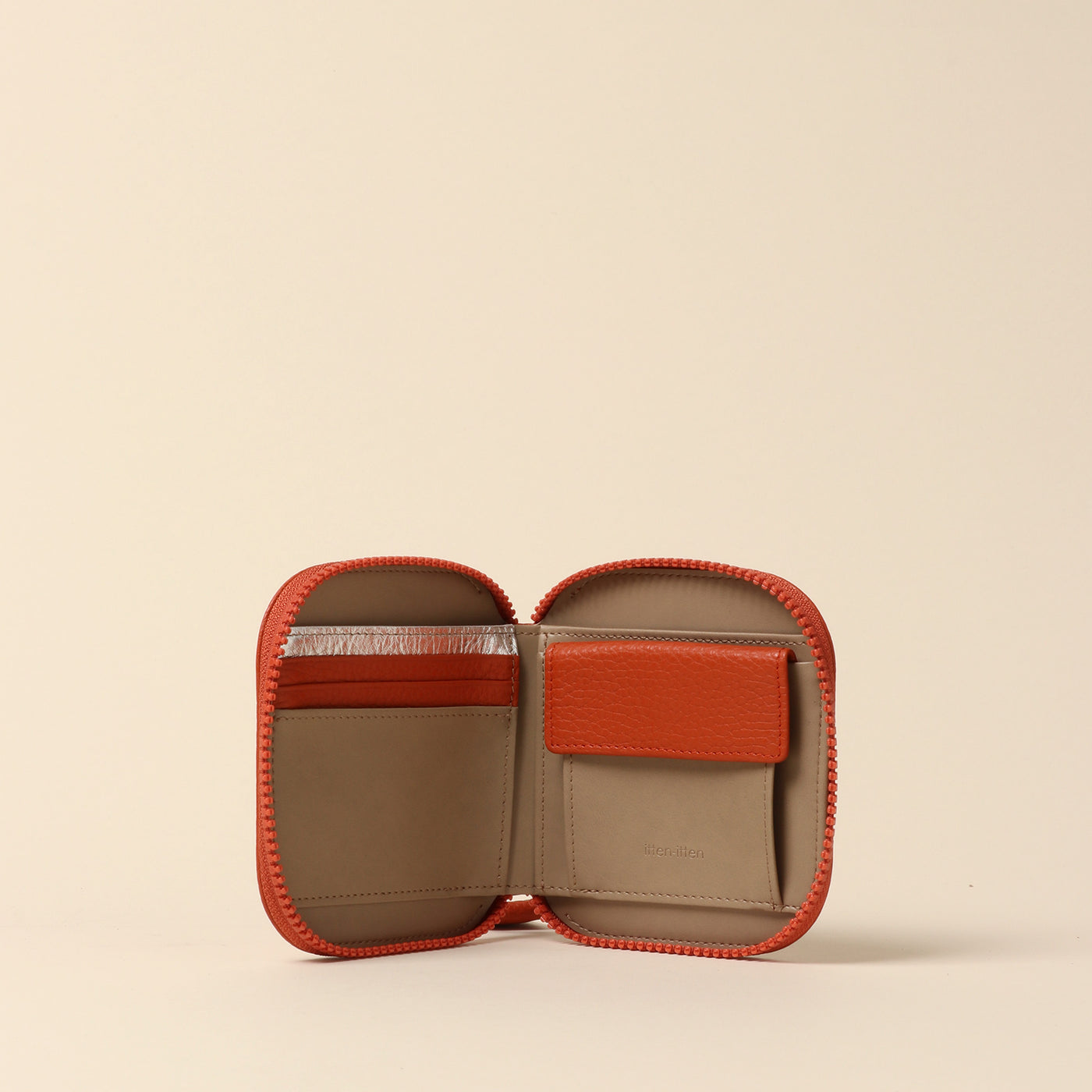 <itten-itten > Round Mini Wallet / Terracotta